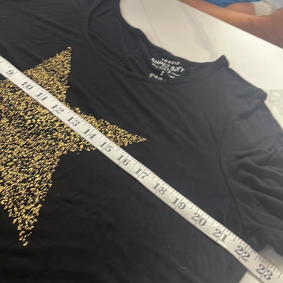 Torrid Women's Top Long Sleeve Super Soft Knits Black Gold Star Raw Hem - Picture 6 of 10